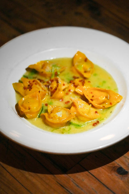 Mezzaluna, Pacific Grove